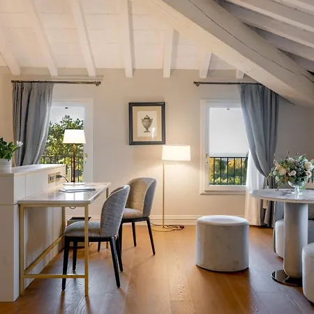 Santa Maria Maddalena 10, Emma *