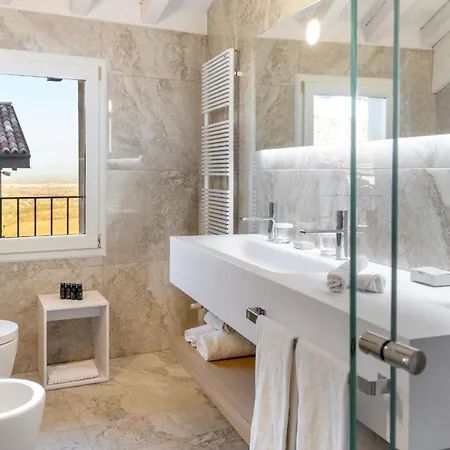 Santa Maria Maddalena 10, Emma Vila *