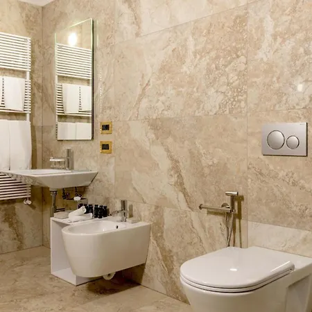 Santa Maria Maddalena 10, Emma *