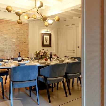 Santa Maria Maddalena 10, Emma *