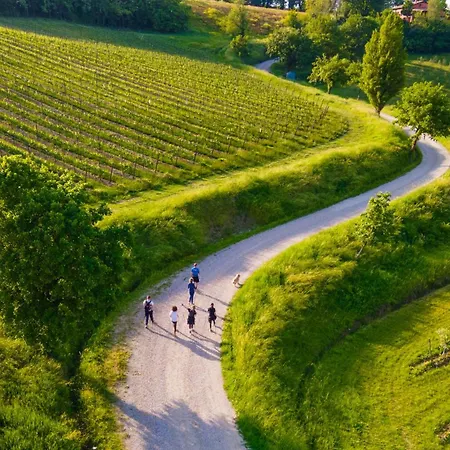 Вилла Santa Maria Maddalena 10, Emma