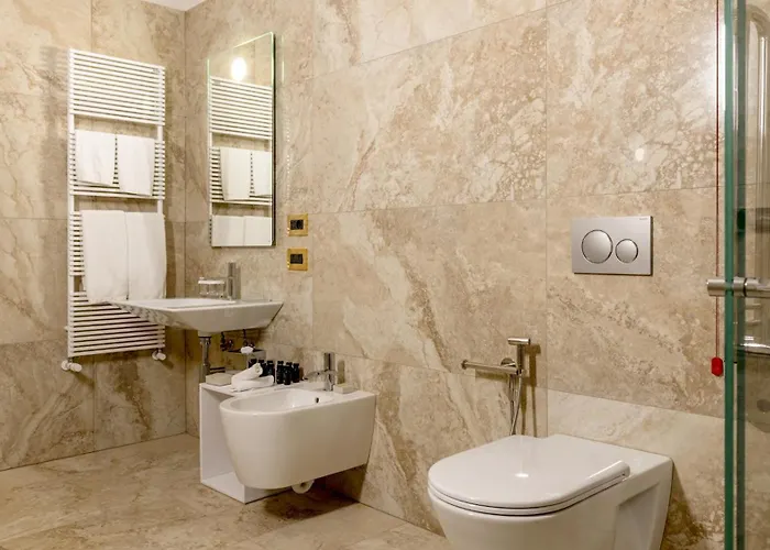 Santa Maria Maddalena 10, Emma *