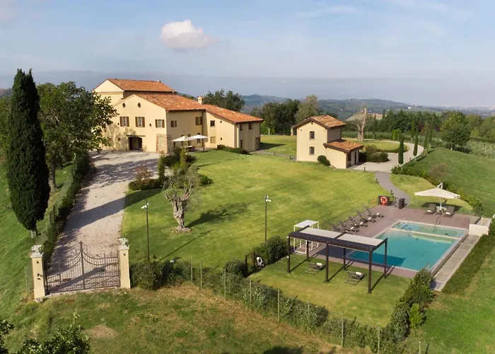 Santa Maria Maddalena 10, Emma * 카스텔산피에트로테르메