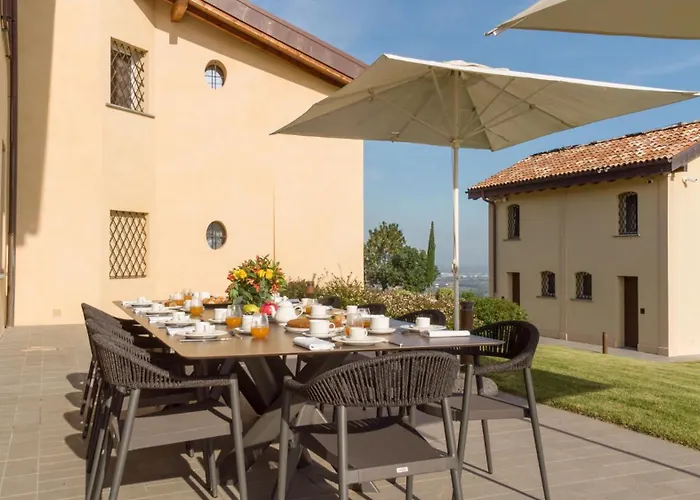 Santa Maria Maddalena 10, Emma